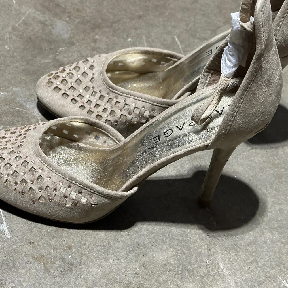 Shoes - Picture 1 of 5